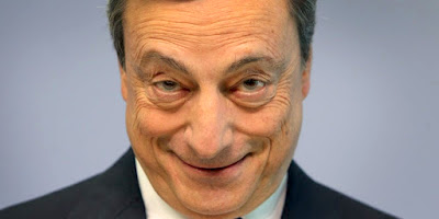 Mario Draghi, President of the European Central Bank, ECB, arrives for a press conference following the meeting of the Governing Council in Frankfurt/Main, Germany, on April 27, 2017. / AFP PHOTO / Daniel ROLAND        (Photo credit should read DANIEL ROLAND/AFP/Getty Images)